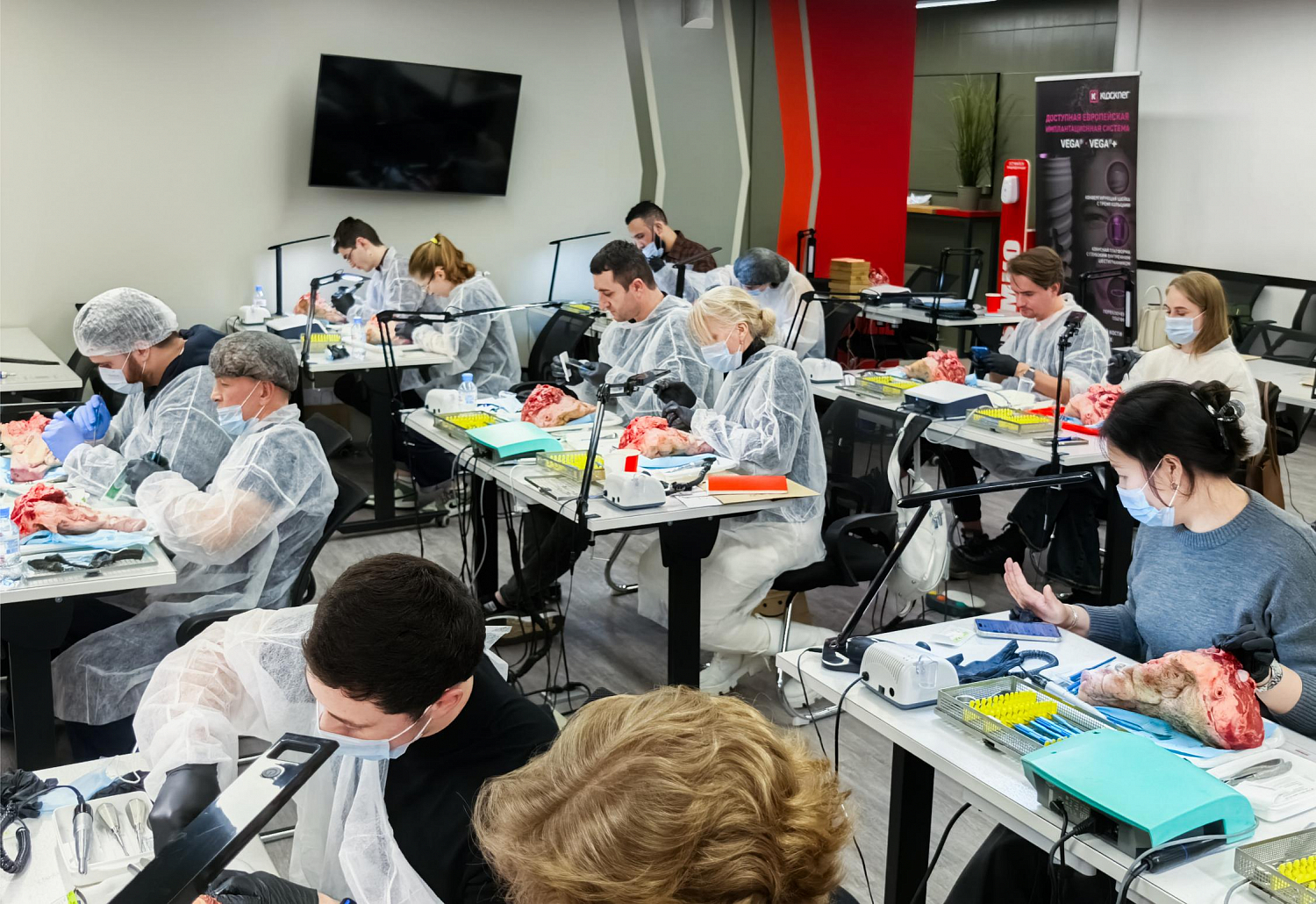 Малотравматичное удаление как основа имплантации