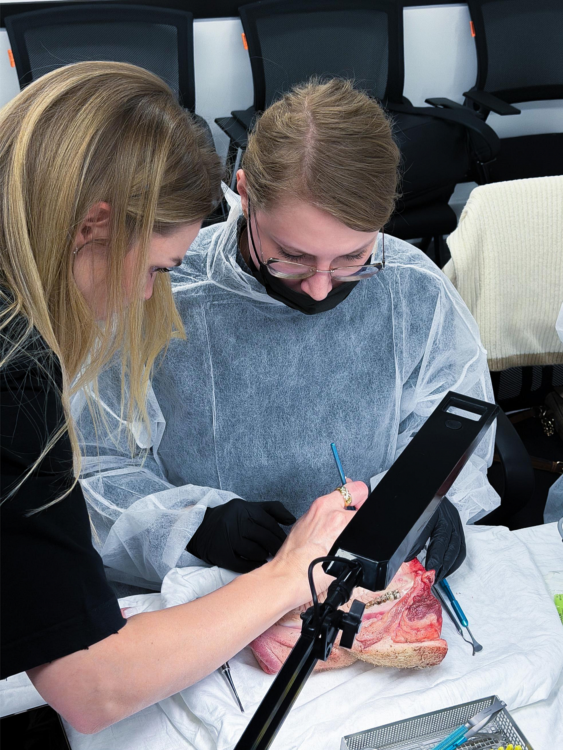 Удалить зуб и сохранить лунку: как проходит малотравматичная хирургия  