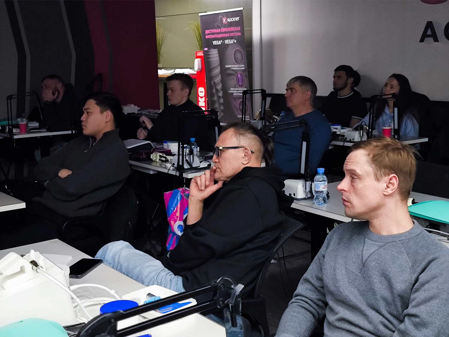 Первые шаги в имплантологии: как строится хирургическая и ортопедическая база 