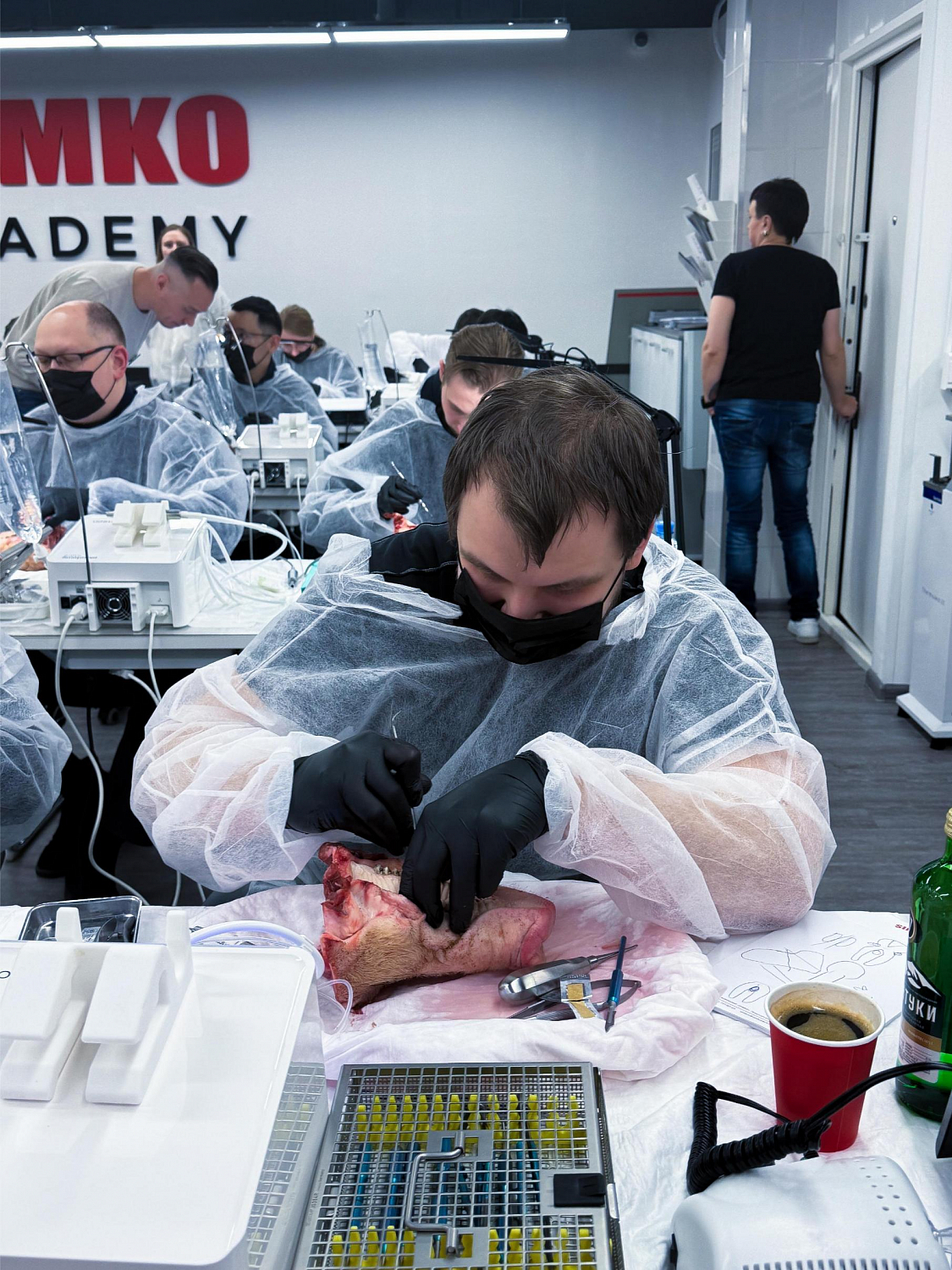 Удалить зуб и сохранить лунку: как проходит малотравматичная хирургия  