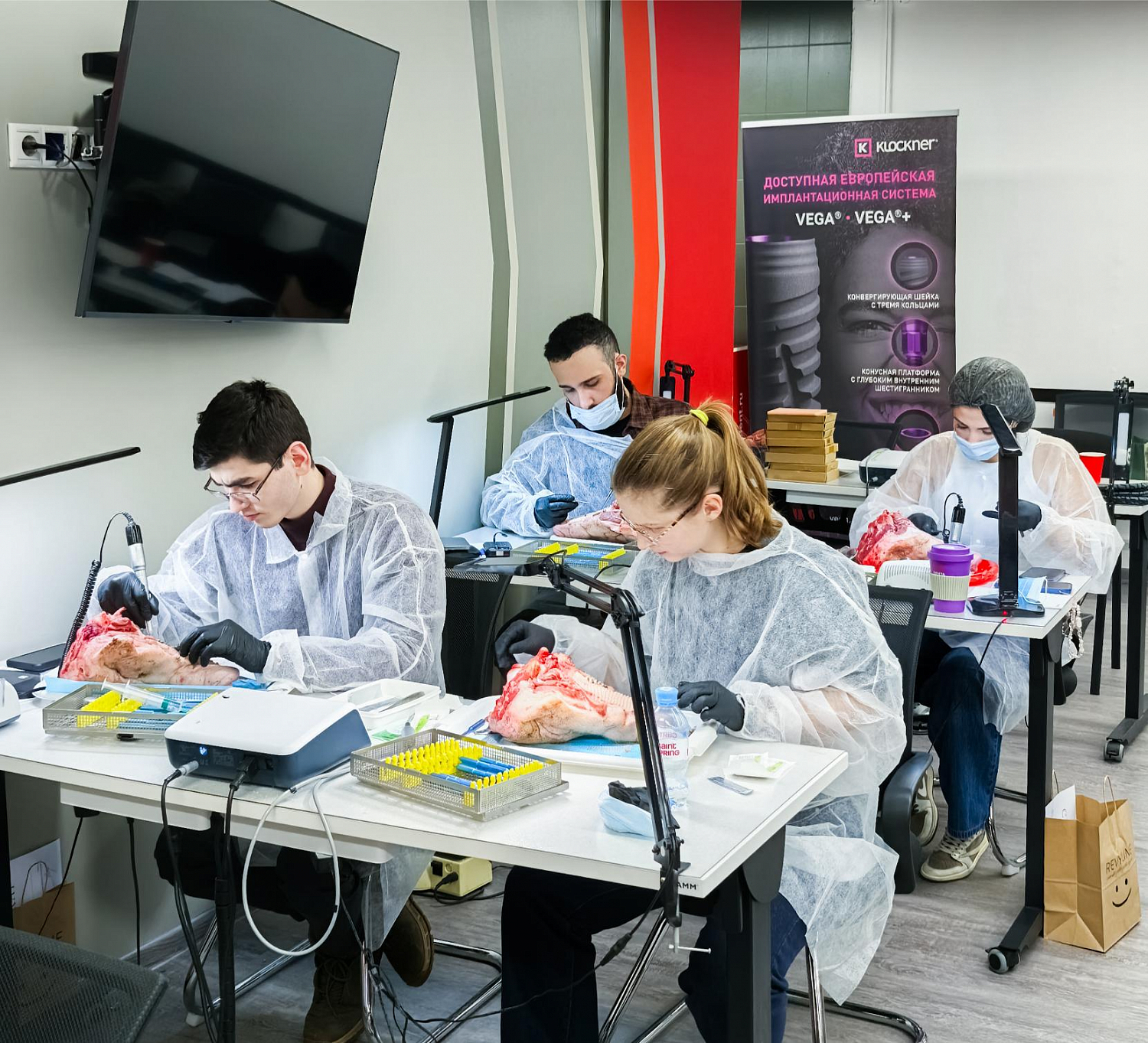 Малотравматичное удаление как основа имплантации