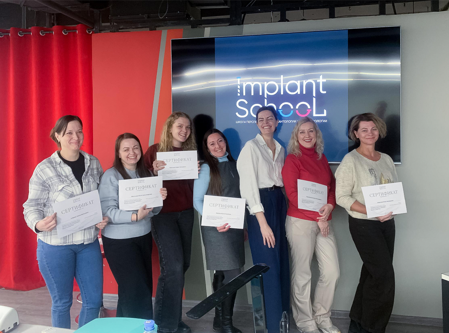 6 коронок, 5 материалов, 1 цель — идеальное восстановление молочных зубов